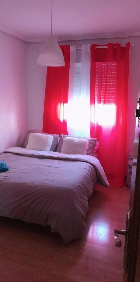 Apartamento De 3 Dormitorios Por Entrevias Madrid Extérieur photo